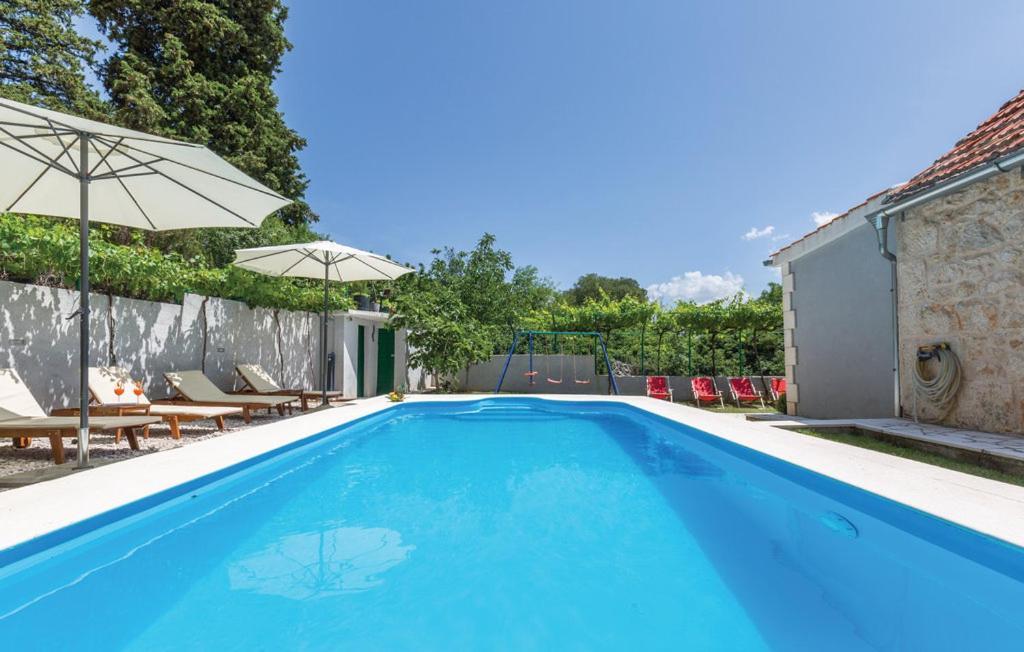 Holiday Home Zezevica - Heated Pool Sestanovac Екстер'єр фото