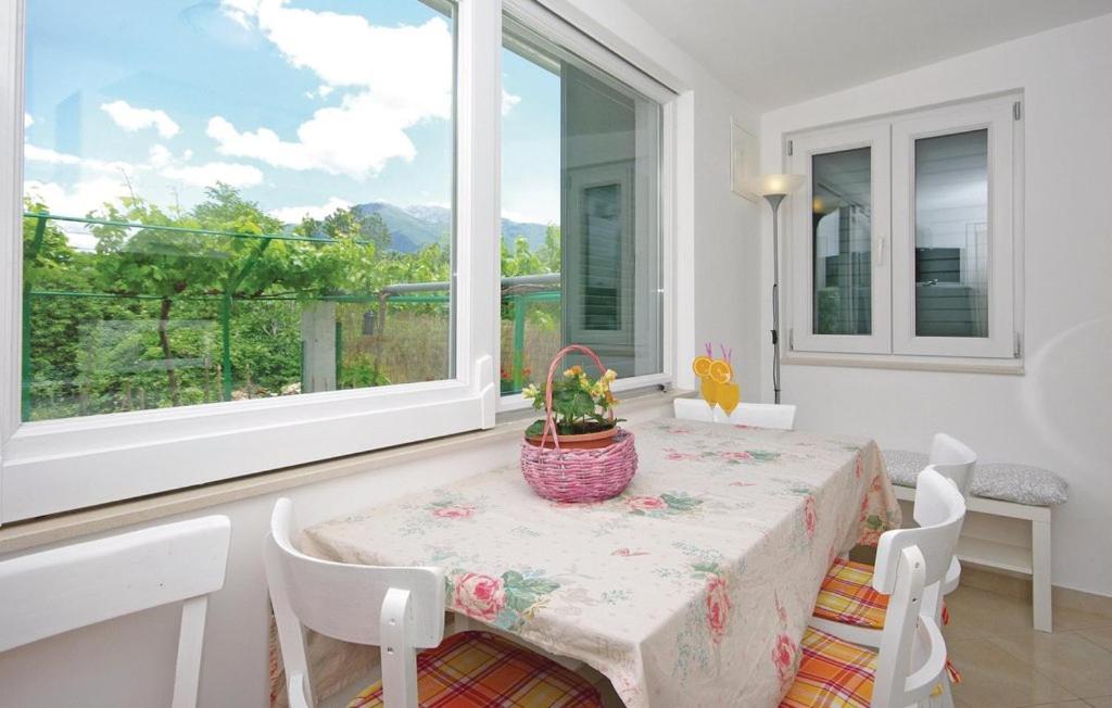 Holiday Home Zezevica - Heated Pool Sestanovac Екстер'єр фото