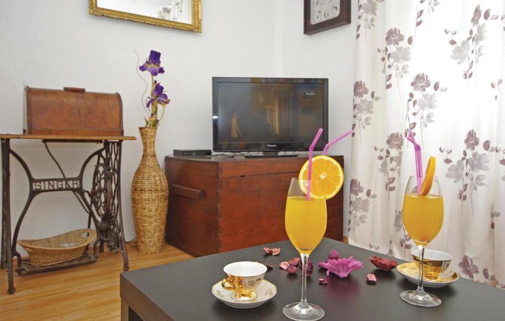 Holiday Home Zezevica - Heated Pool Sestanovac Екстер'єр фото