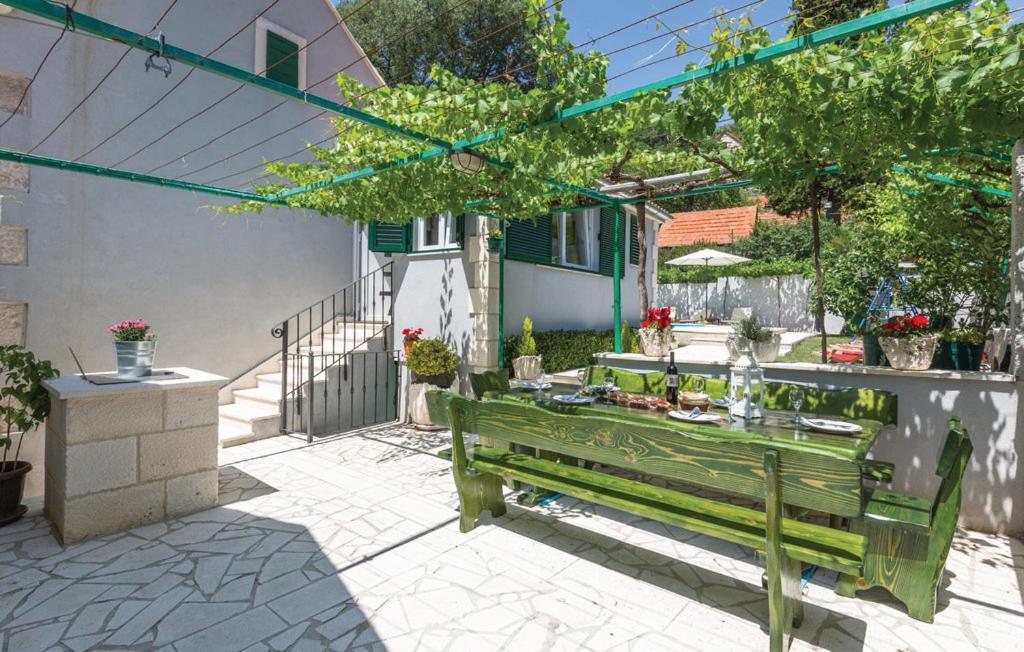 Holiday Home Zezevica - Heated Pool Sestanovac Екстер'єр фото